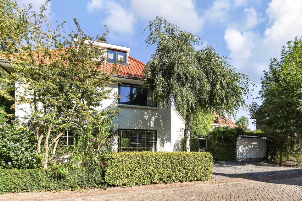 Lindelaan 16, LEIDSCHENDAM