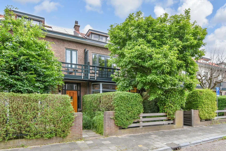 Oosterloostraat 9, VOORBURG