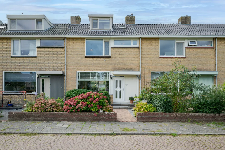 Bartóklaan 34, Voorschoten