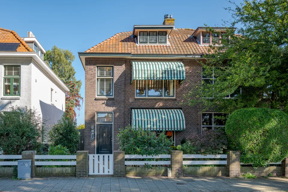 Papelaan 18, Voorschoten