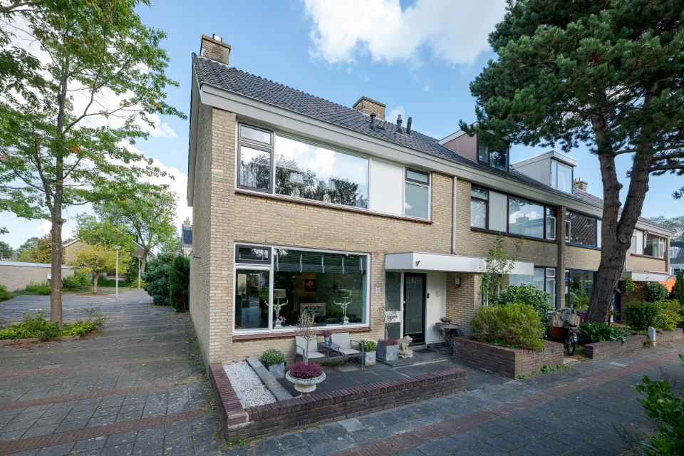 Abel Tasmanplantsoen 16, Voorschoten
